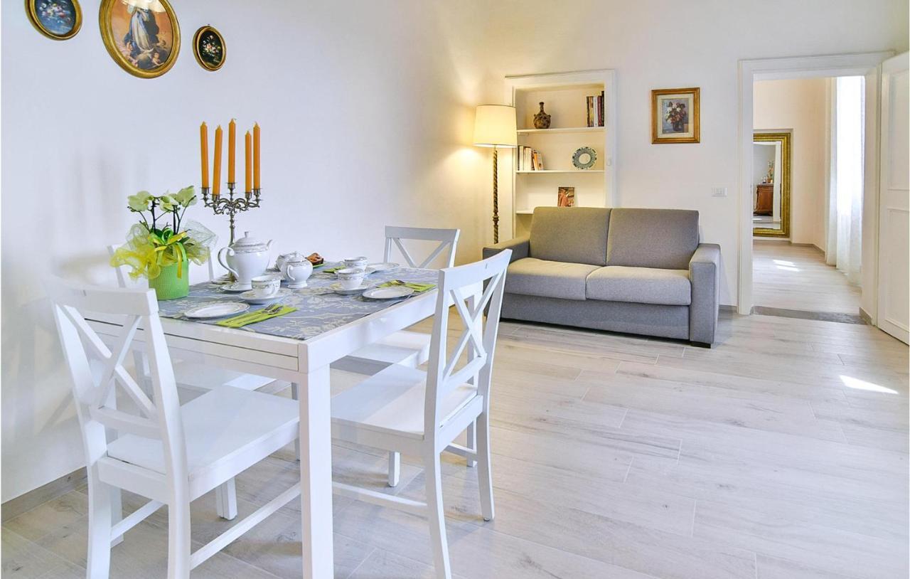 1 Bedroom Gorgeous Apartment In 아레초 외부 사진